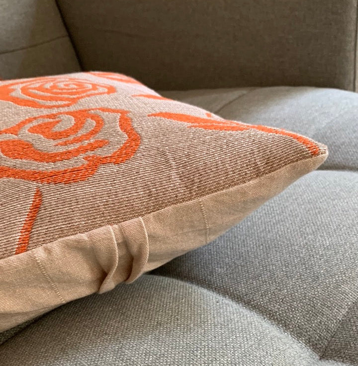 Ruusu koristetyynynpäällinen
